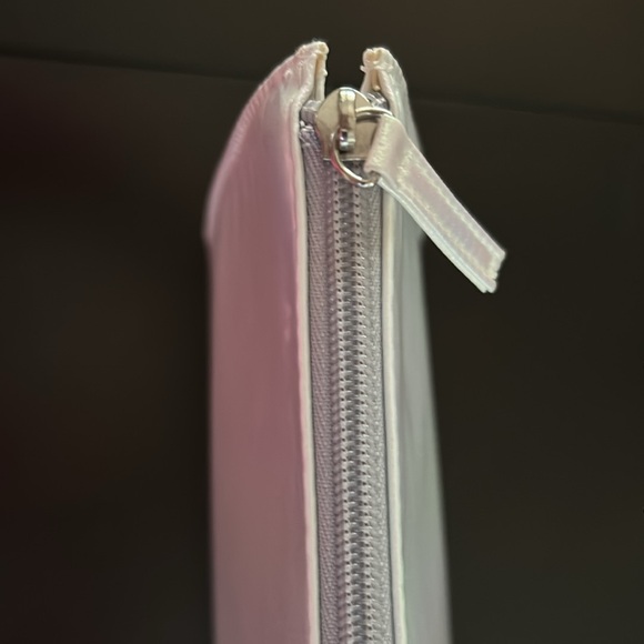 Iridescent Cosmetic Case NWOT - Picture 6 of 10